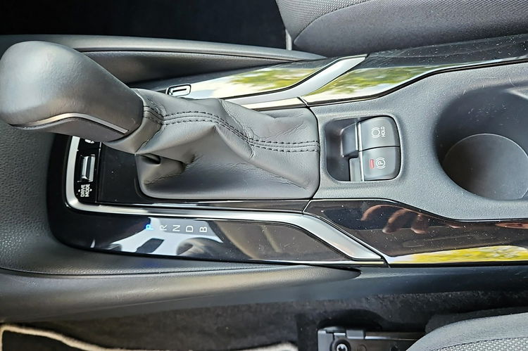 Toyota Corolla 1.8 HSD 122KM COMFORT STYLE TECH, salon Polska, gwarancja zdjęcie 17