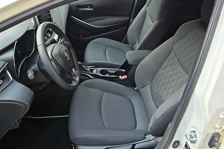 Toyota Corolla 1.8 HSD 122KM COMFORT STYLE TECH, salon Polska, gwarancja zdjęcie 24