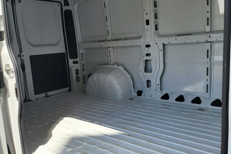 Ducato Elektryczny Fiat e-Ducato e-Ducato E-Ducato Salon Polska Bezwypadkowy zdjęcie 11