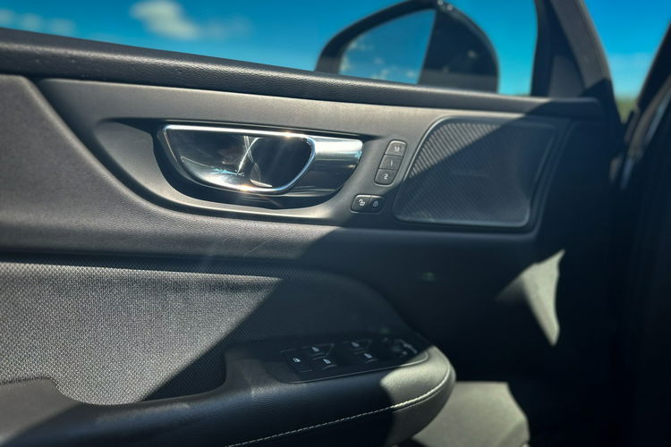 Volvo S60 T5 R-design zdjęcie 13