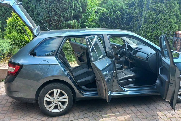 Skoda Fabia Kam.Cofania Kier.wielof. Klimatronik Grz.Fotele LPG 1.0 MPI 33 netto zdjęcie 14