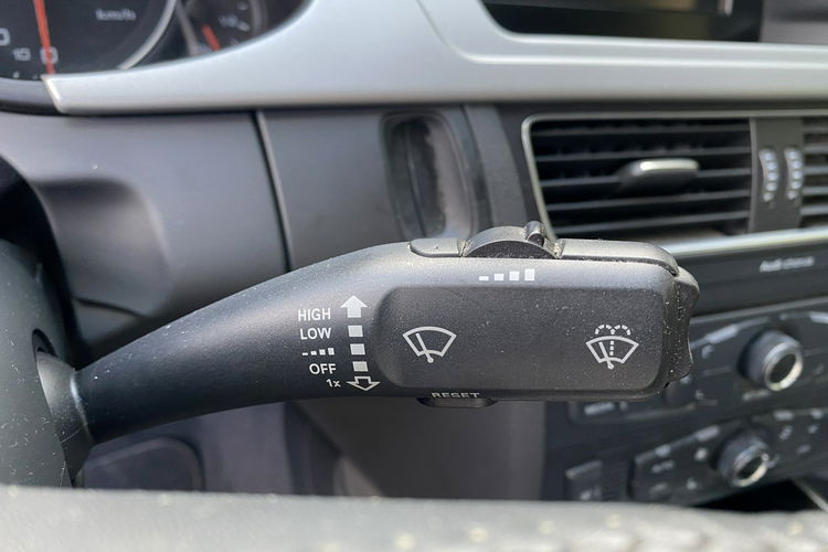 Audi A4 Zadbane - bezwypadkowe z oryginalnym przebiegiem. zdjęcie 10