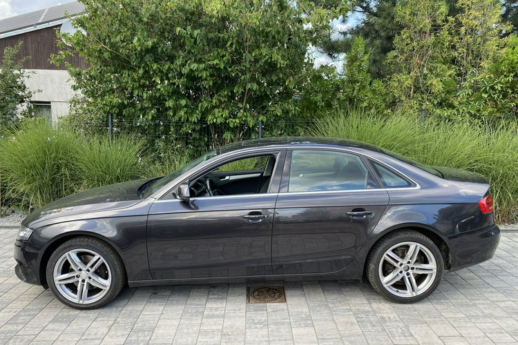 Audi A4 Zadbane - bezwypadkowe z oryginalnym przebiegiem. zdjęcie 2