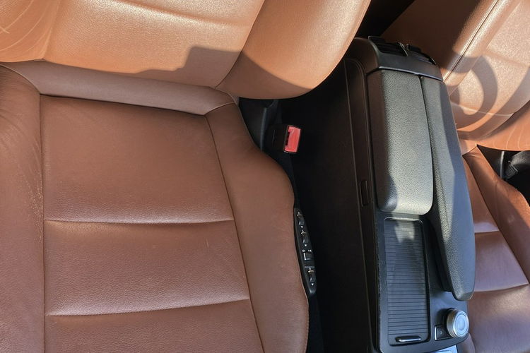 Mercedes C 180 Bardzo zadbana - 100% oryginalny przebieg.NOWY ROZRZĄD zdjęcie 21