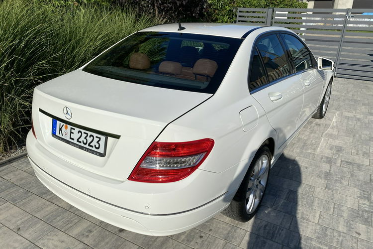 Mercedes C 180 Bardzo zadbana - 100% oryginalny przebieg.NOWY ROZRZĄD zdjęcie 30
