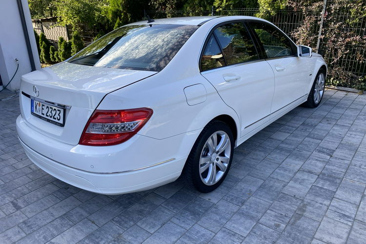 Mercedes C 180 Bardzo zadbana - 100% oryginalny przebieg.NOWY ROZRZĄD zdjęcie 38