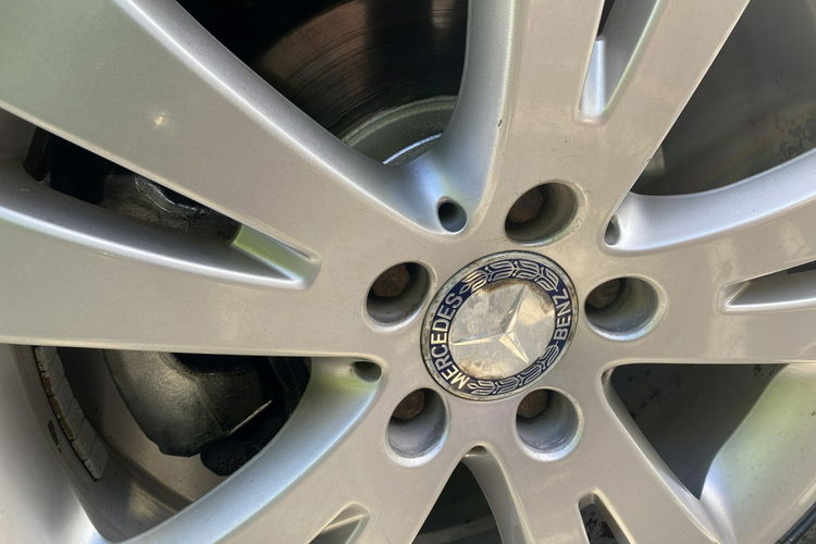 Mercedes C 180 Bardzo zadbana - 100% oryginalny przebieg.NOWY ROZRZĄD zdjęcie 39