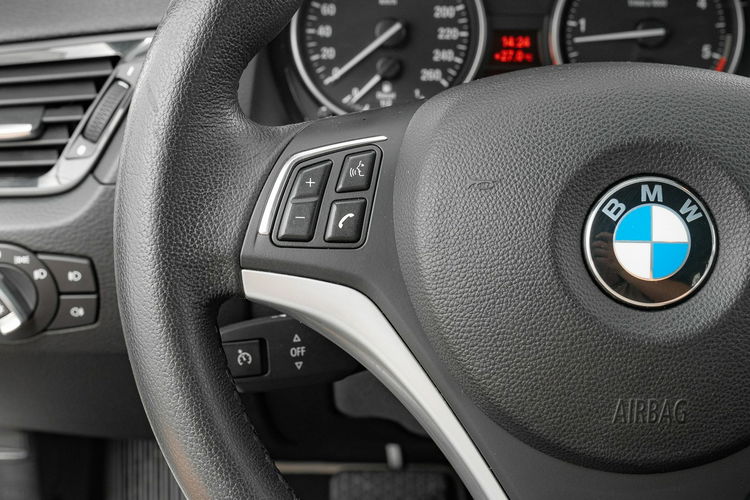 BMW X1 xDrive 18d SportLine Podgrz.f 2 stref klima Ambient Cz.park Salon PL zdjęcie 19