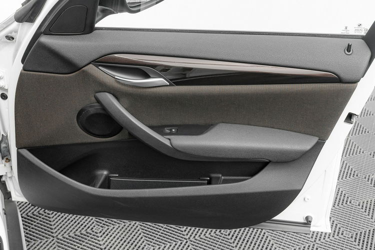 BMW X1 xDrive 18d SportLine Podgrz.f 2 stref klima Ambient Cz.park Salon PL zdjęcie 35