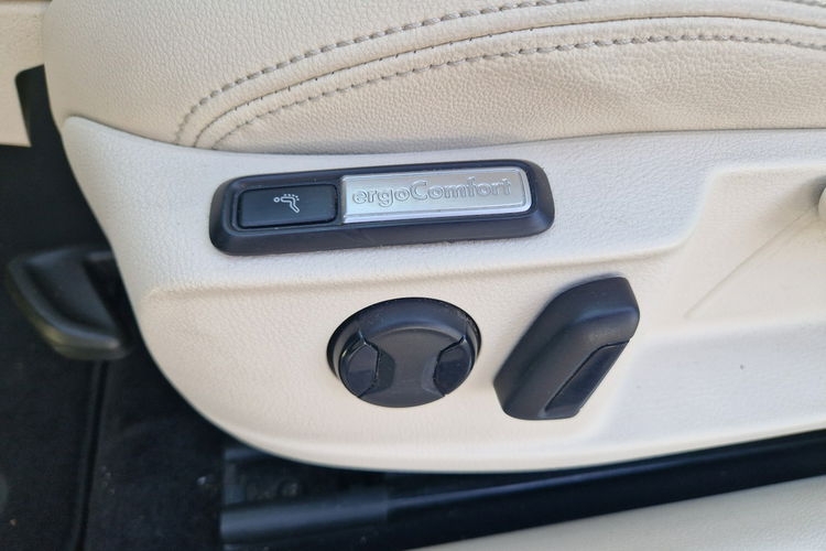 Volkswagen Passat Vokswagen Passat 4Motion Panorama Webasto DSG Czujniki360 GwarancjaROK zdjęcie 11