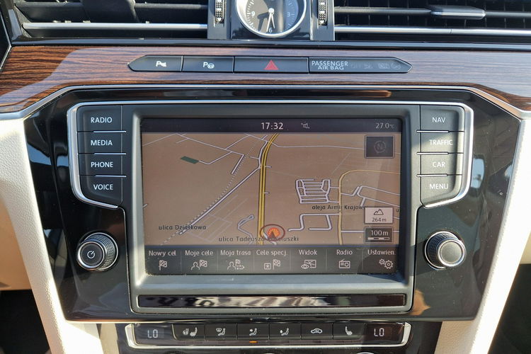 Volkswagen Passat Vokswagen Passat 4Motion Panorama Webasto DSG Czujniki360 GwarancjaROK zdjęcie 20
