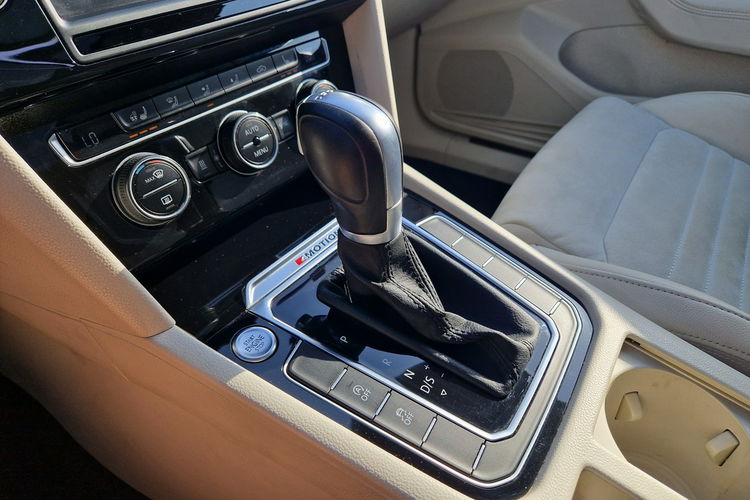 Volkswagen Passat Vokswagen Passat 4Motion Panorama Webasto DSG Czujniki360 GwarancjaROK zdjęcie 24