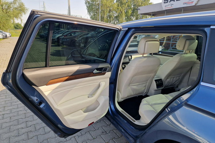 Volkswagen Passat Vokswagen Passat 4Motion Panorama Webasto DSG Czujniki360 GwarancjaROK zdjęcie 28