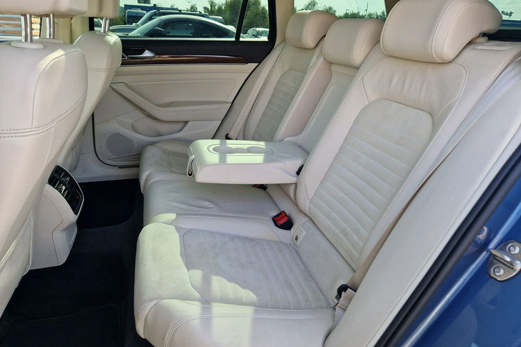 Volkswagen Passat Vokswagen Passat 4Motion Panorama Webasto DSG Czujniki360 GwarancjaROK zdjęcie 29