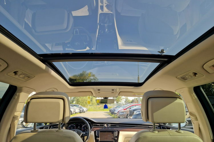 Volkswagen Passat Vokswagen Passat 4Motion Panorama Webasto DSG Czujniki360 GwarancjaROK zdjęcie 30