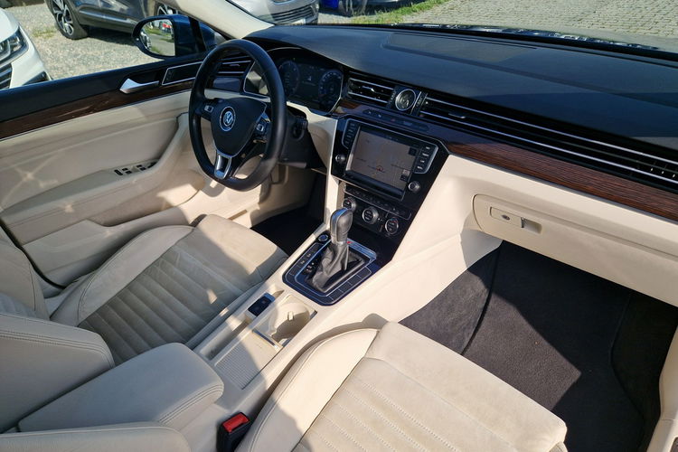Volkswagen Passat Vokswagen Passat 4Motion Panorama Webasto DSG Czujniki360 GwarancjaROK zdjęcie 38