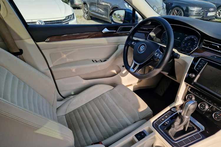 Volkswagen Passat Vokswagen Passat 4Motion Panorama Webasto DSG Czujniki360 GwarancjaROK zdjęcie 39