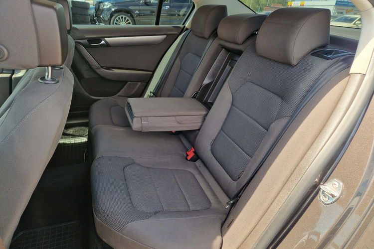 Passat Volkswagen Passat Salon Polska Key-Less Auto-Hold 6-Biegów HAK LED zdjęcie 23