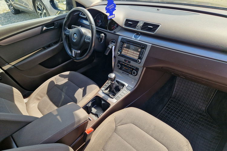 Passat Volkswagen Passat Salon Polska Key-Less Auto-Hold 6-Biegów HAK LED zdjęcie 30