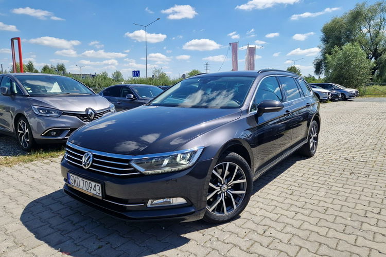 Passat Volkswagen Passat Masaże FullLed AktywnyTempomat DSG Serwis ASO zdjęcie 1