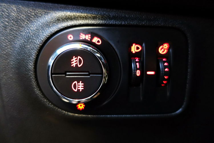Opel Corsa 3 Lata GWARANCJA I-wł Kraj Bezwypadkowy 1.4i 90KM FV vat 23% JAK NOWA 4x2 zdjęcie 15