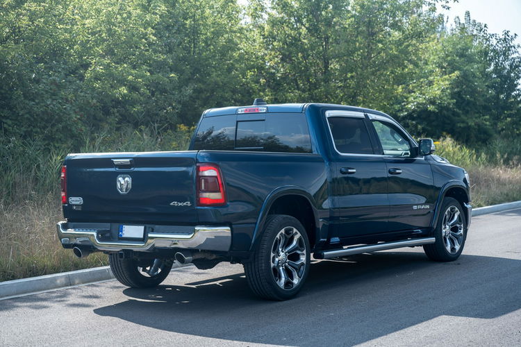 Dodge 1500 5.7 V8 HEMI / Crew Cab LONG HORN LIMITED / Bogate wyposażenie / 2021 zdjęcie 10