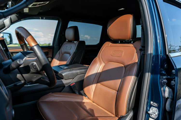 Dodge 1500 5.7 V8 HEMI / Crew Cab LONG HORN LIMITED / Bogate wyposażenie / 2021 zdjęcie 29