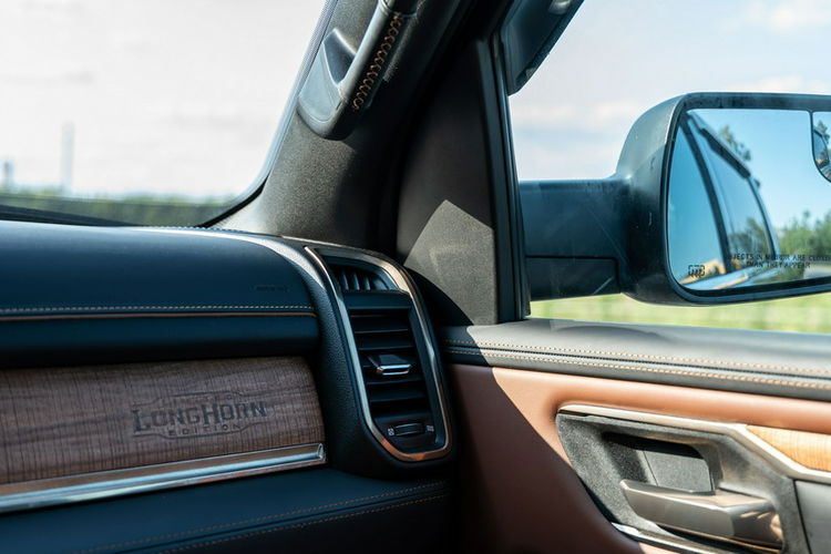 Dodge 1500 5.7 V8 HEMI / Crew Cab LONG HORN LIMITED / Bogate wyposażenie / 2021 zdjęcie 30