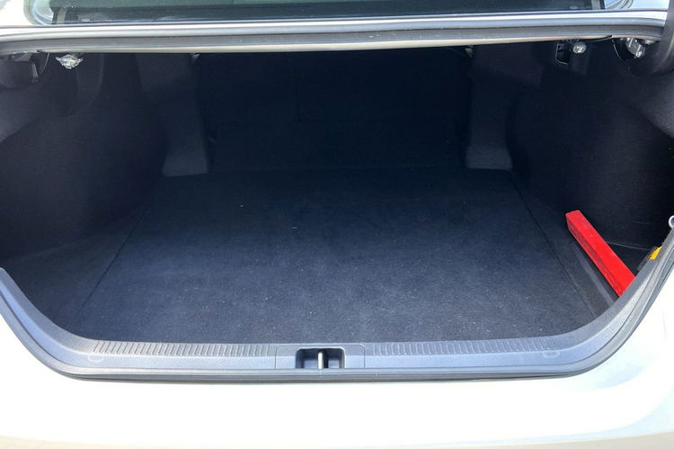 Toyota Camry 2.5 HSD 218KM COMFORT, salon Polska, gwarancja, FV23% zdjęcie 12