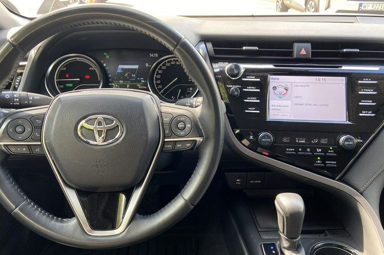 Toyota Camry 2.5 HSD 218KM COMFORT, salon Polska, gwarancja, FV23% zdjęcie 15