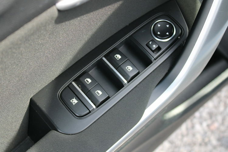 Kia Cee'd AUTOMAT F-vat Salon Polska Gwarancja "M" Kamera zdjęcie 12