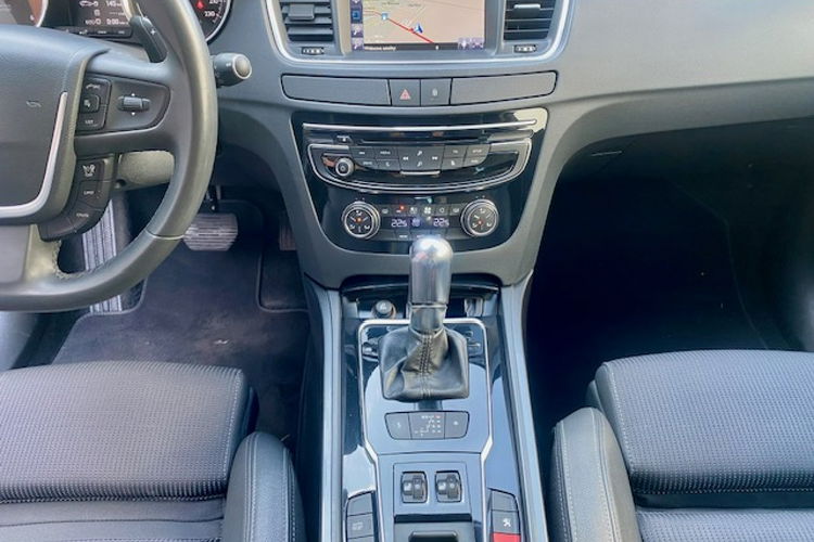 Peugeot 508 SW VOOL / NAVI / AUTOMAT / KLIMA / KAMERA / HED UP / TEMPOMAT zdjęcie 11
