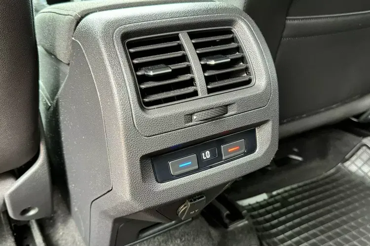 Volkswagen touran zdjęcie 38