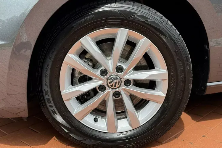 Volkswagen touran zdjęcie 8