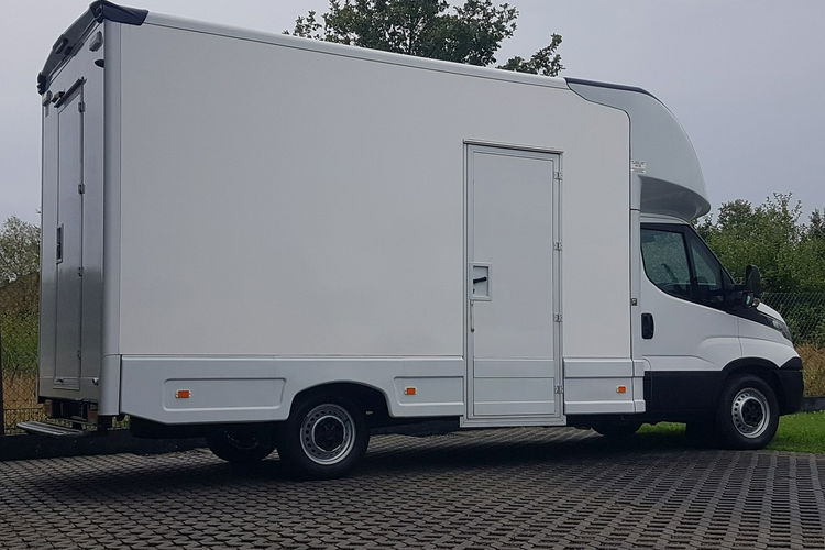 Iveco Daily KONTENER NISKOPODŁOGOWY 4.31x2.24x2.42 SKLEP KAMPER KLIMA FOODTRUCK zdjęcie 32