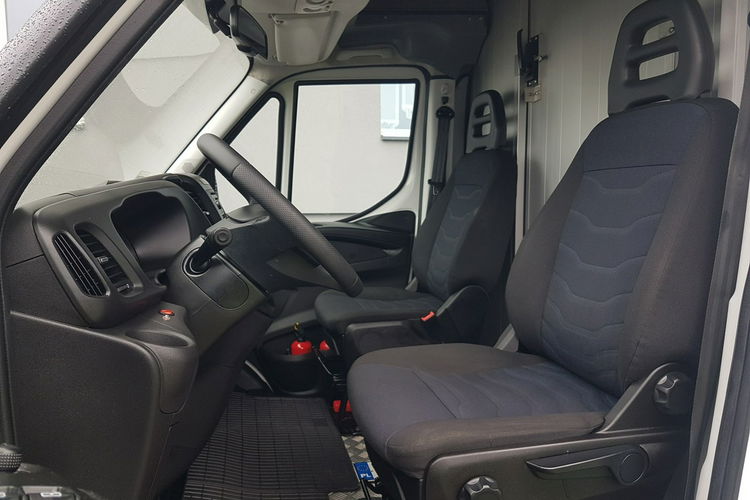 Iveco Daily KONTENER NISKOPODŁOGOWY 4.31x2.24x2.42 SKLEP KAMPER KLIMA FOODTRUCK zdjęcie 7