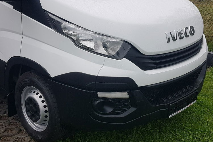 Iveco Daily KONTENER NISKOPODŁOGOWY 4.31x2.24x2.42 SKLEP KAMPER KLIMA FOODTRUCK zdjęcie 36