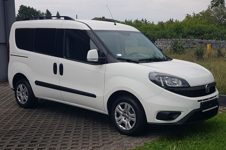 Fiat Doblo 5 OSÓB KLIMA 2xDRZWI BOCZNE PRZESUWNE KRAJOWY AC zdjęcie 2