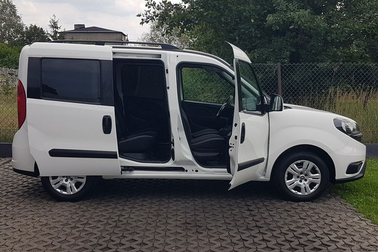 Fiat Doblo 5 OSÓB KLIMA 2xDRZWI BOCZNE PRZESUWNE KRAJOWY AC zdjęcie 25