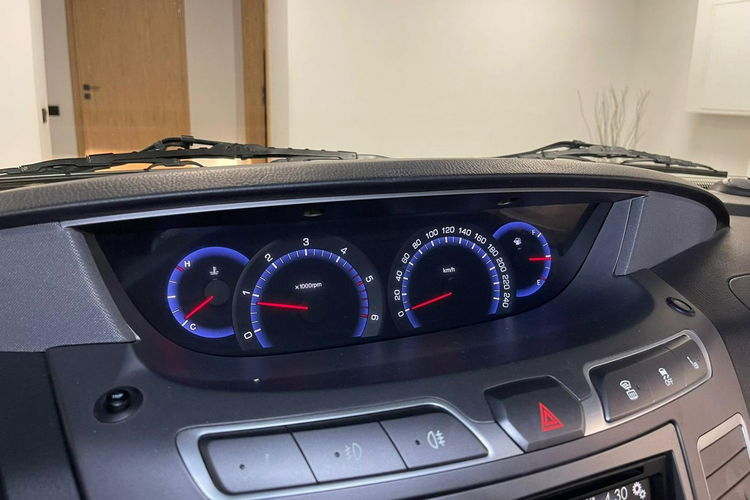 SsangYong Rodius 2.2 eXDi 178KM Sapphire Salonka Fotele Kapitan 7-osobowy IdeaŁNIEMIEC zdjęcie 21