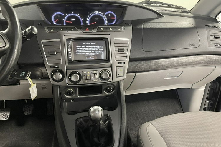 SsangYong Rodius 2.2 eXDi 178KM Sapphire Salonka Fotele Kapitan 7-osobowy IdeaŁNIEMIEC zdjęcie 22