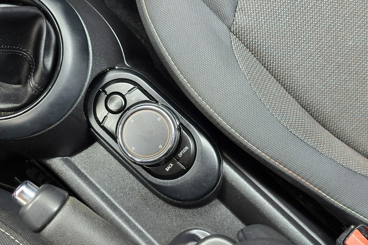 MINI Cooper 1.5 D 95KM / I-właściciel / / Bezwypadkowy zdjęcie 15