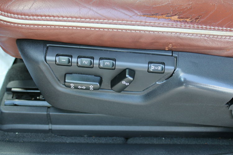 Volvo XC 90 Skóry Panorama Monitory 7 miejsc salonPL D5 zdjęcie 11