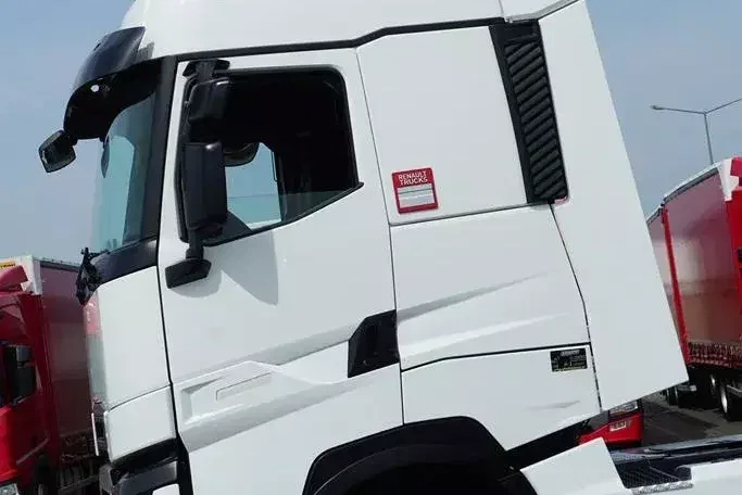 Renault / T 480 / EURO 6 / ACC / HIGH CAB / NOWY MODEL zdjęcie 32