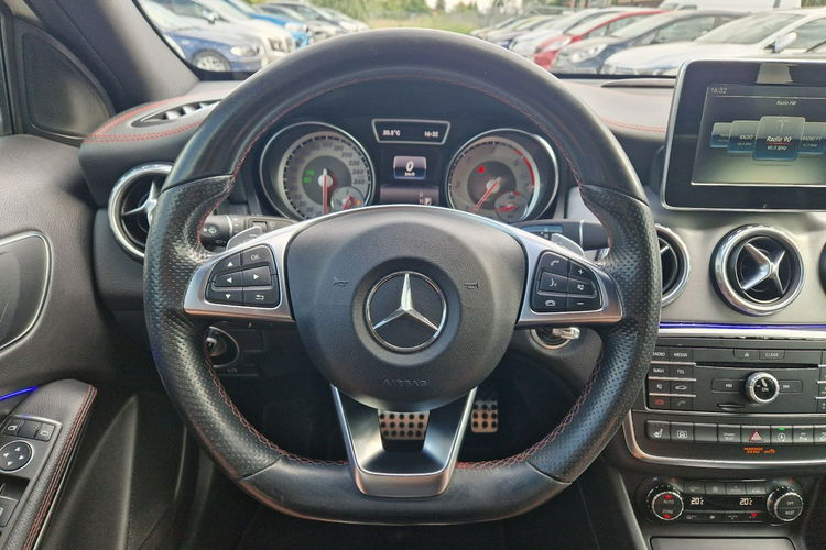 Mercedes GLA 220 2.2 177 Km Pakiet AMG Doinwestowany Stan BDB 4x4 zdjęcie 15