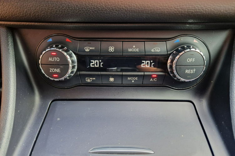 Mercedes GLA 220 2.2 177 Km Pakiet AMG Doinwestowany Stan BDB 4x4 zdjęcie 19