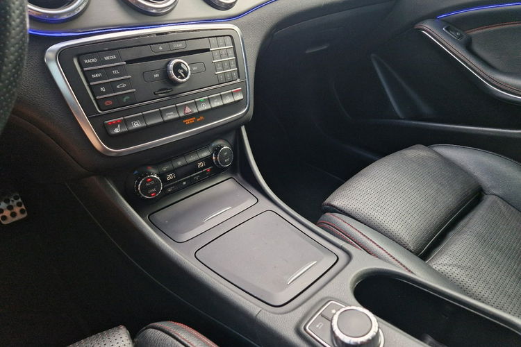 Mercedes GLA 220 2.2 177 Km Pakiet AMG Doinwestowany Stan BDB 4x4 zdjęcie 24