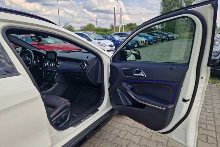 Mercedes GLA 220 2.2 177 Km Pakiet AMG Doinwestowany Stan BDB 4x4 zdjęcie 35