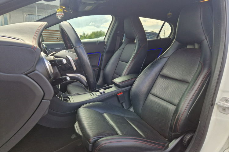 Mercedes GLA 220 2.2 177 Km Pakiet AMG Doinwestowany Stan BDB 4x4 zdjęcie 6