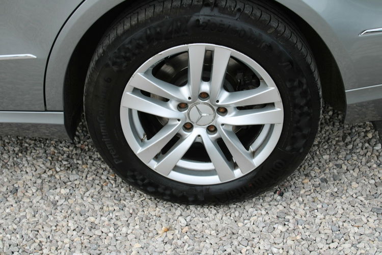 Mercedes E 200 E200 ELEGANCE Skóra 184HP Automat 79000km zdjęcie 9